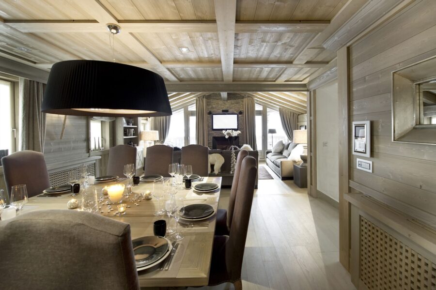chalet-wren-dining-room-openplan-bright-spacious-modern-alpine-chic-design-vald'isere
