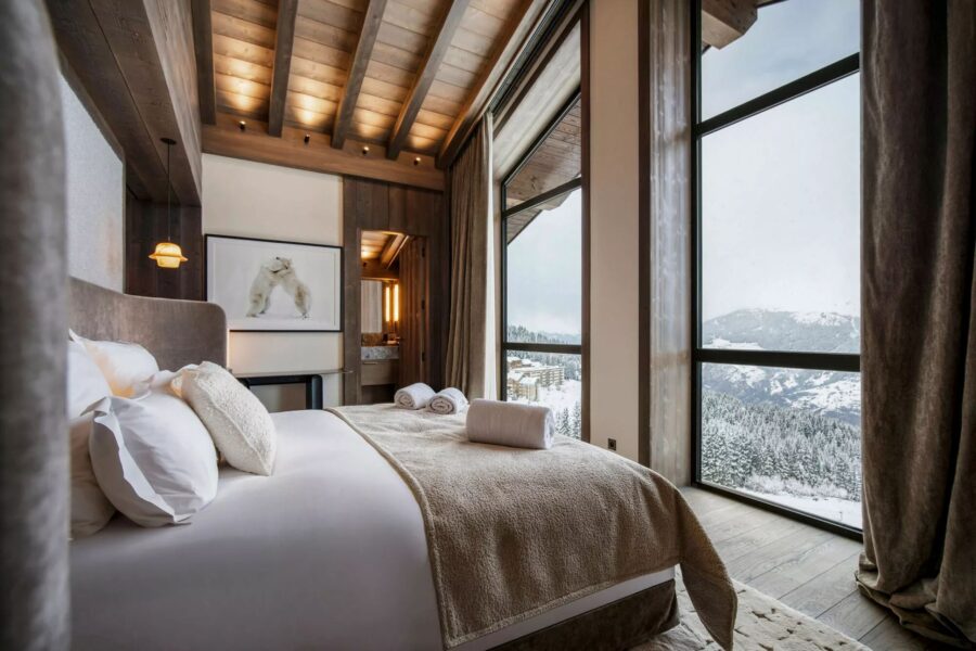 residence-air-bedroom-scenic-mountain-views-elegant-sleek-modern-interiordesign-luxury-courchevel1850