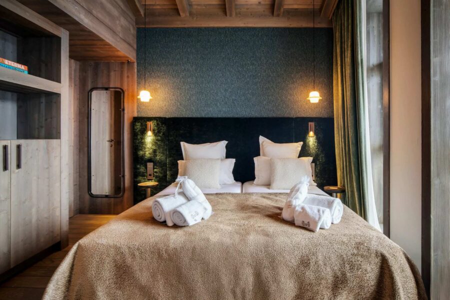 residence-air-bedroom-sleek-modern-cosy-interiordesign-luxury-courchevel1850