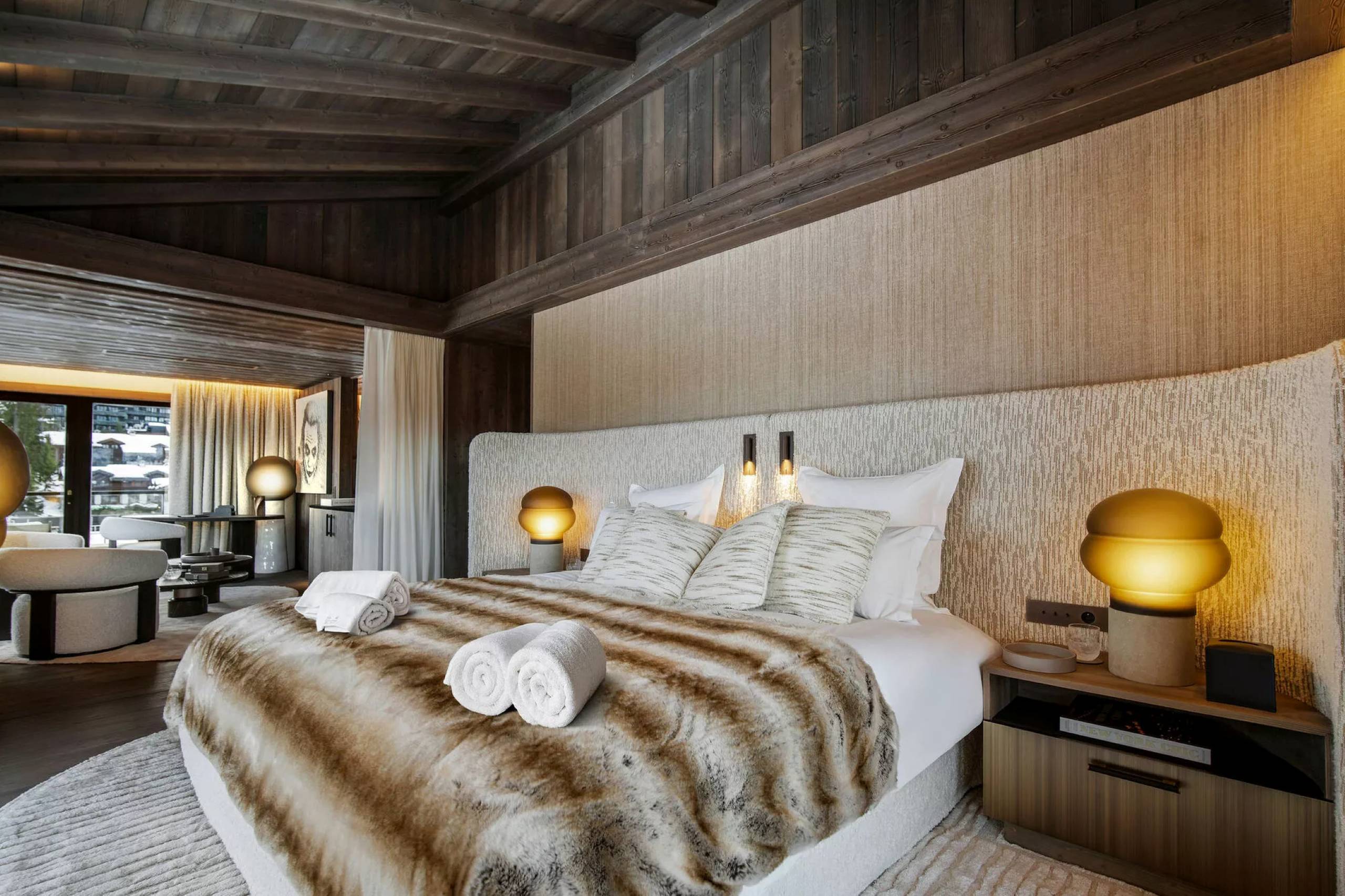 residence-air-bedroom-spacious-elegant-modern-alpine-luxury-design-courchevel1850