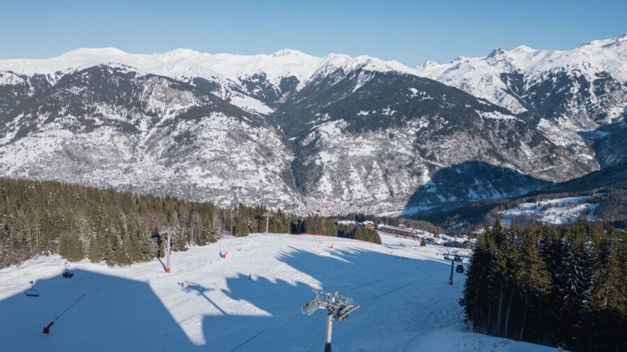 residence-air-exterior-mountain-ski-sloper-views-luxury-rental-retreat-courchevel1850