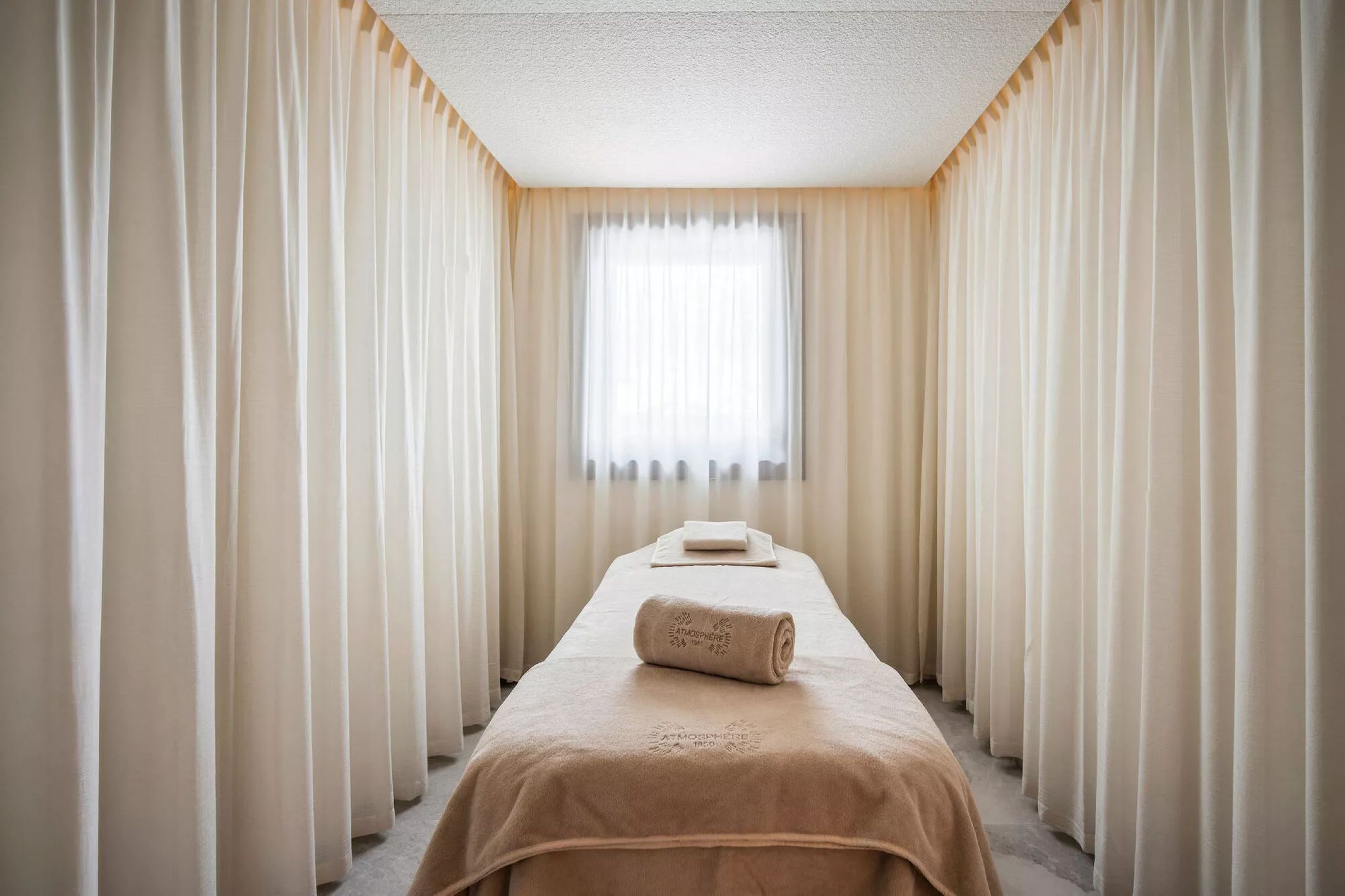 residence-air-massage-room-treatment-spa-wellness-relaxation-luxury-courchevel1850