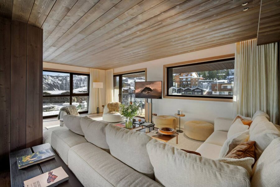 residence-aura-livingroom-mountain-views-luxury-spacious-elegant-courchevel1850