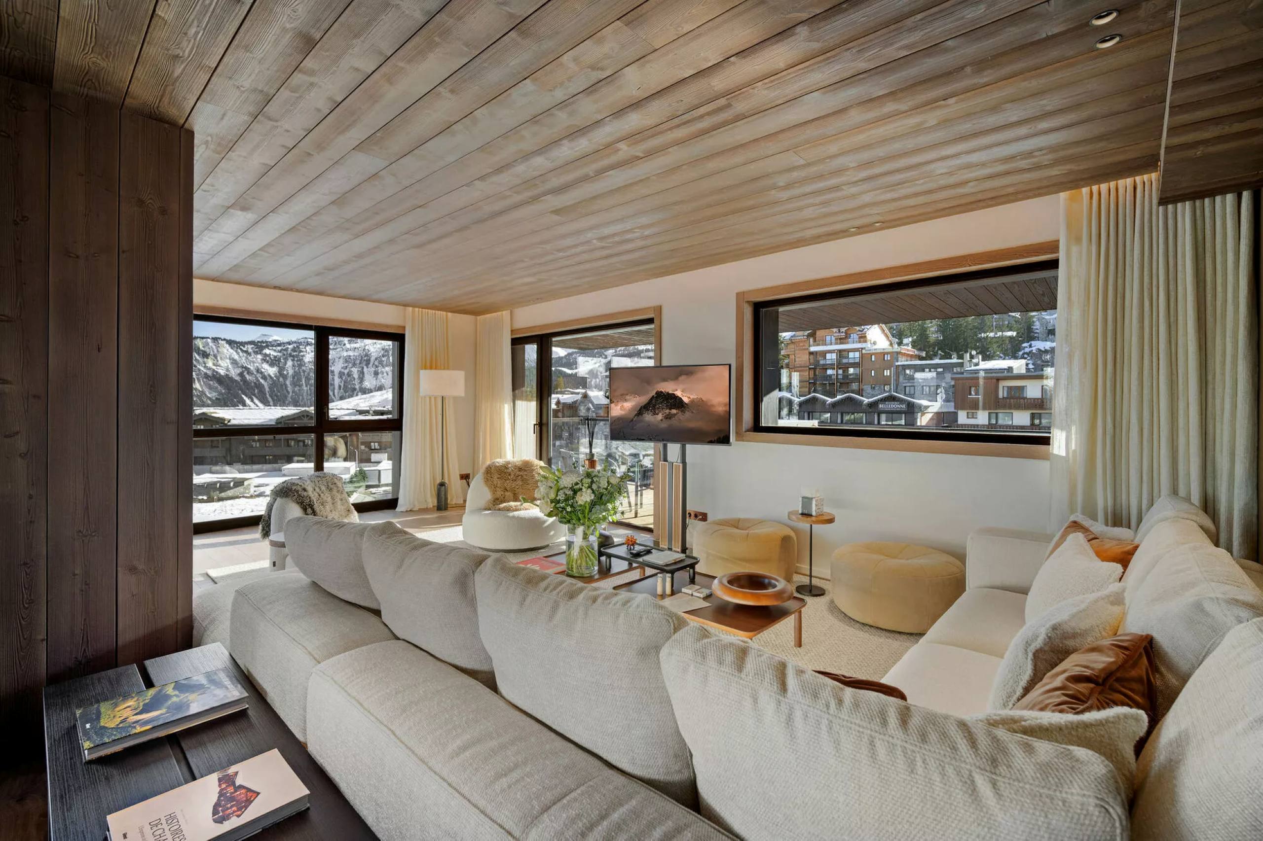 residence-aura-livingroom-mountain-views-luxury-spacious-elegant-courchevel1850