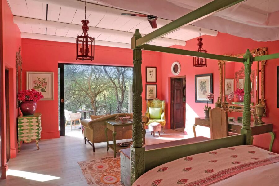 villa-amari-bedroom-balcony-traditional-elegant-design-luxury-southafrica