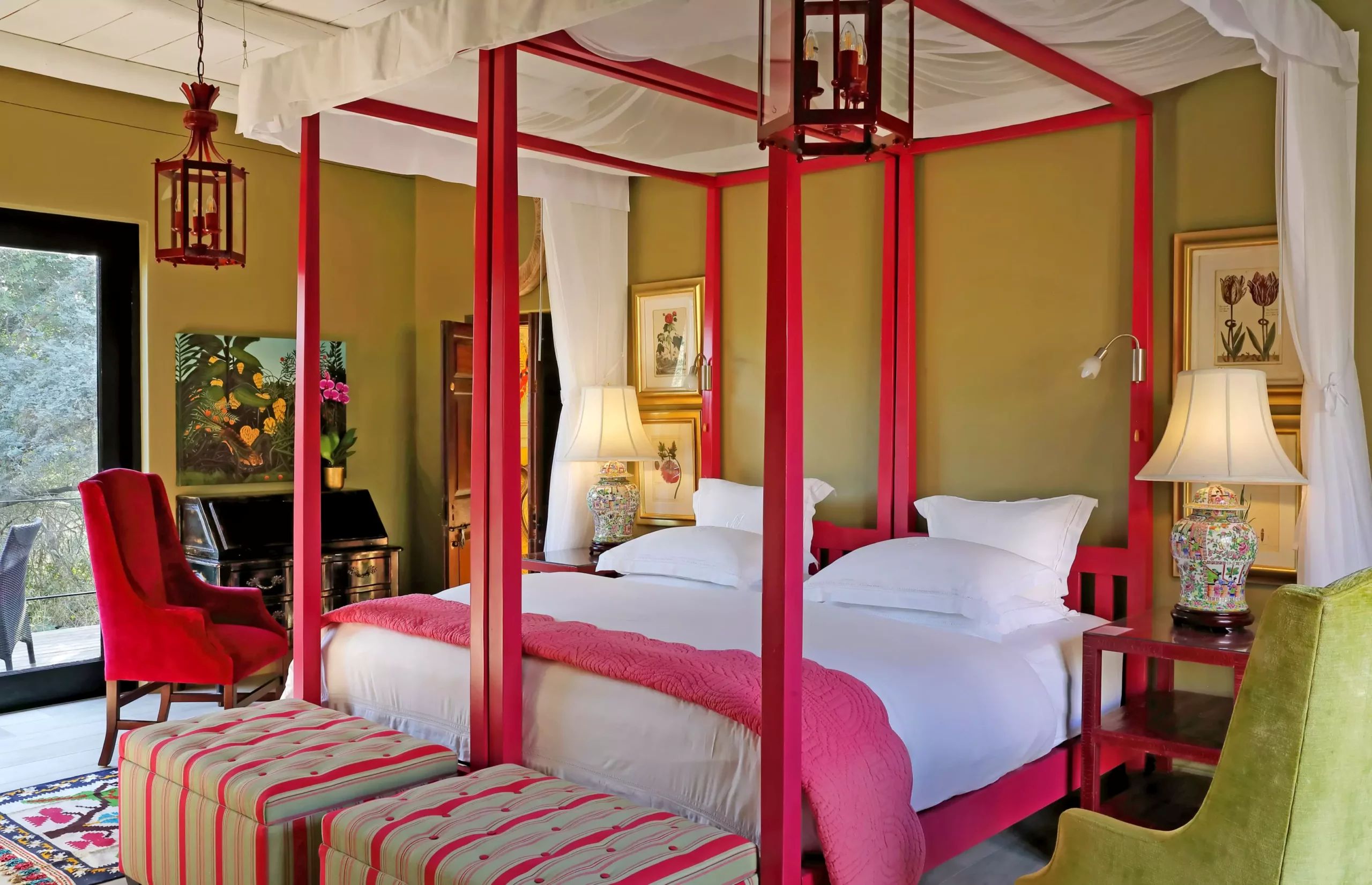 villa-amari-bedroom-elegant-opulent-design-luxury-southafrica