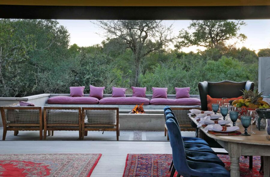 villa-amari-firepit-diningroom-terrace-paradise-retreat-luxury-rental-southafrica