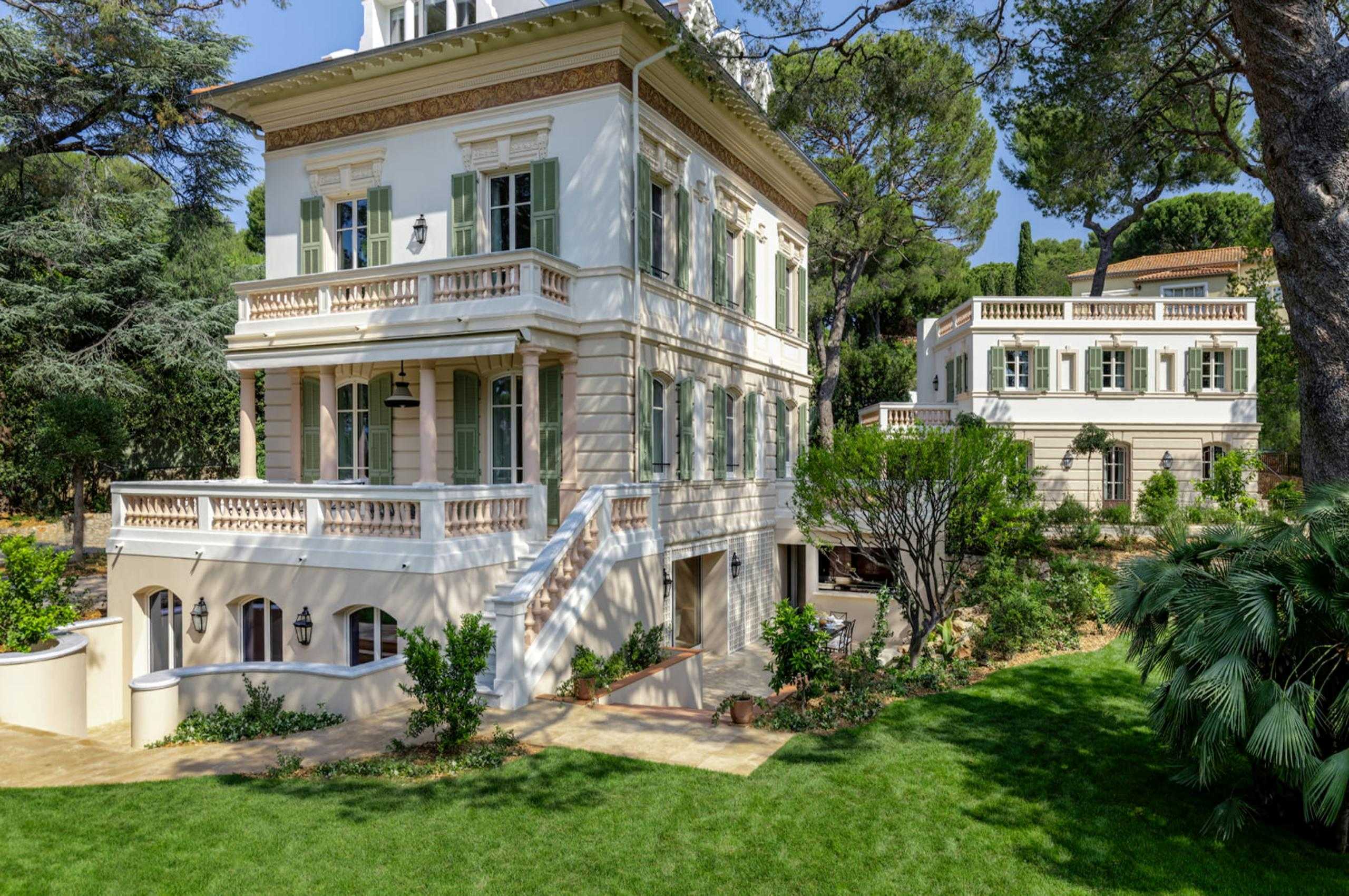 villa-beau-exterior-garden-luxury-riviera-architecture-luxury-cap-ferrat