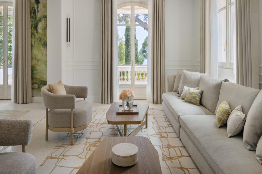 villa-beau-living-room-lounge-garden-views-elegant-modern-design-luxury-cap-ferrat