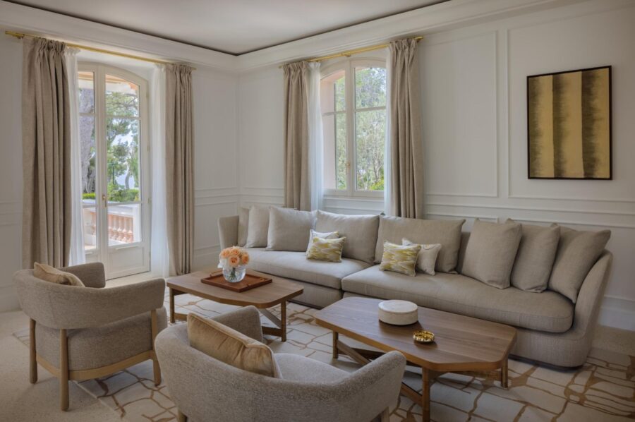 villa-beau-living-room-lounge-modern-elegant-design-luxury-cap-ferrat