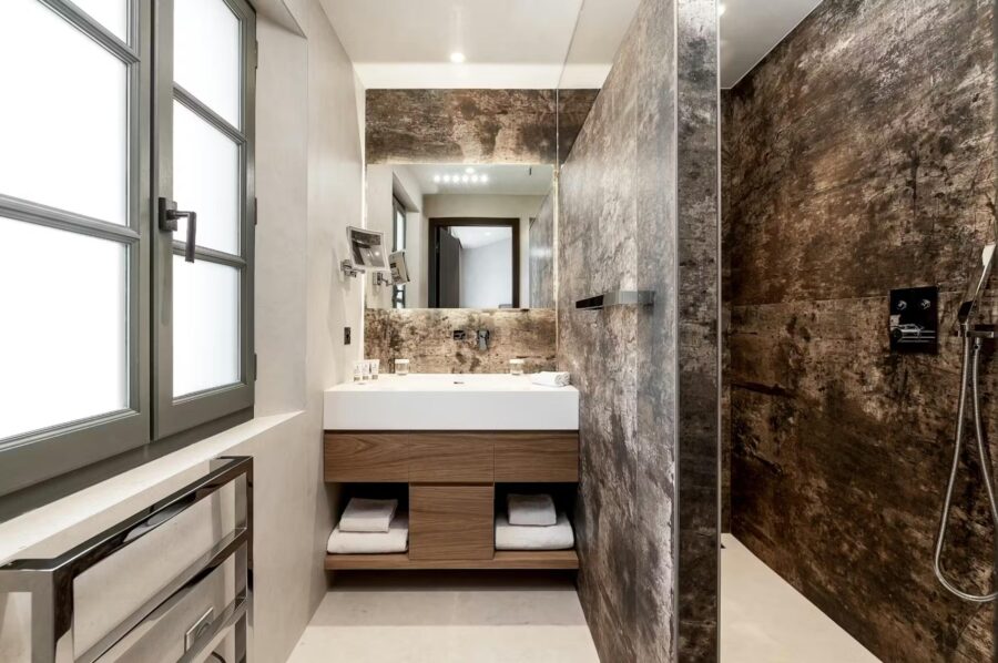 villa-elle-bathroom-sink-walk-in-shower-modern-sleek-design-luxury-sttropez