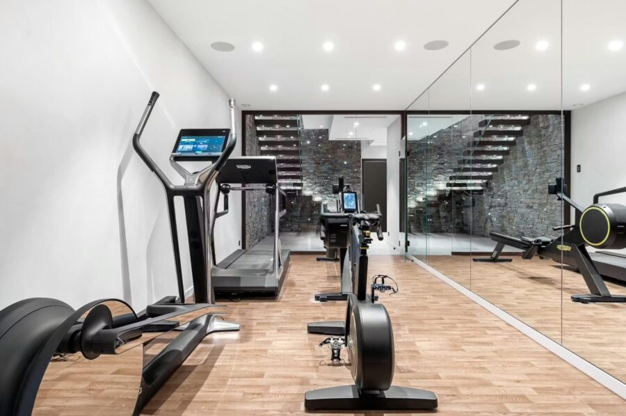 villa-elle-gym-fitness-studio-wellness-workout-luxury-sttropez