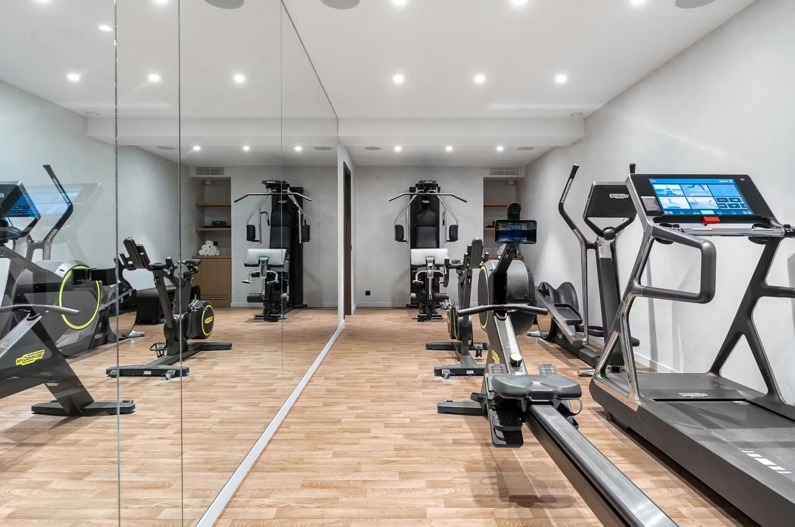 villa-elle-gym-fitness-studio-workout-wellness-luxury-rental-sttropez