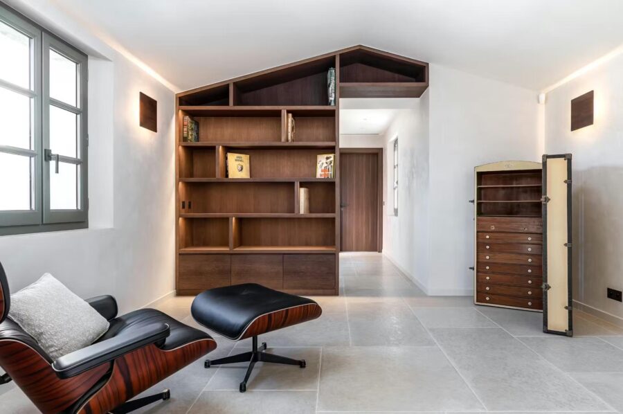 villa-elle-office-library-modern-spacious-design-luxury-sttropez