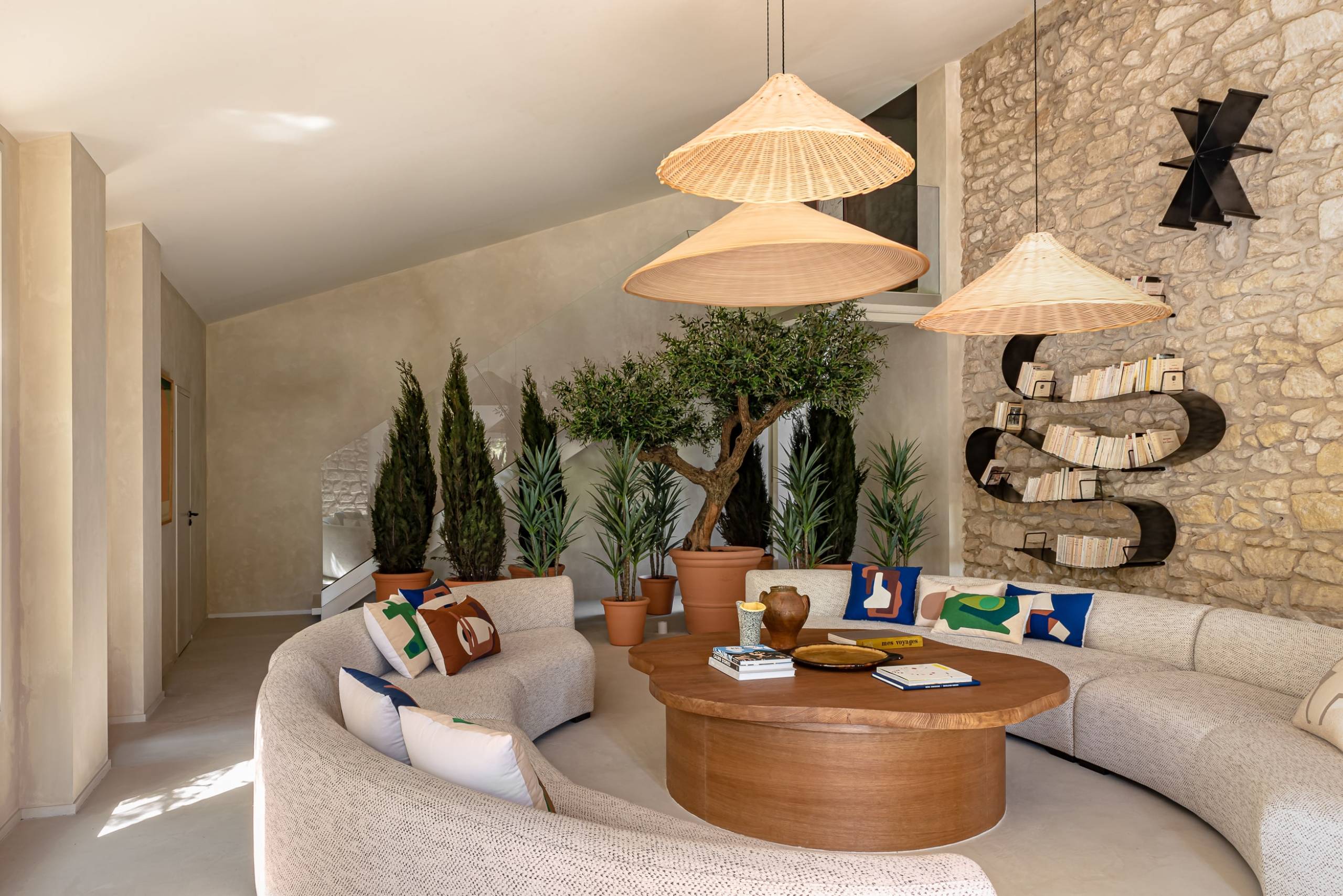 villa-etta-living-room-grand-sofas-plants-elegant-interiors-luxury-provence