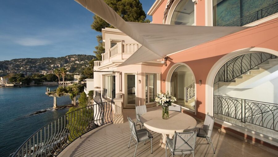 villa-gabrielle-exterior-terrace-sea-view-alfresco-dining-elegant-luxury-rental-retreat-st-jean-cap-ferrat
