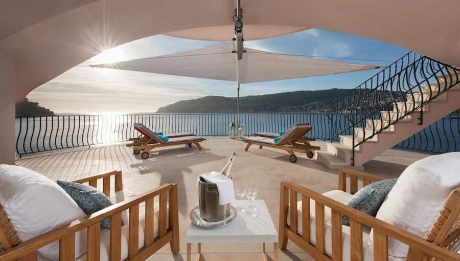 villa-gabrielle-terrace-balcony-seaview-luxury-rental-retreat-st-jean-cap-ferrat