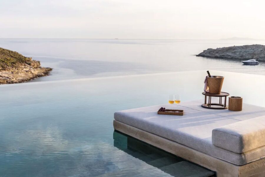 villa-kiki-infinity-swimmingpool-stunning-scenic-sea-views-luxury-rental-retreat-greece