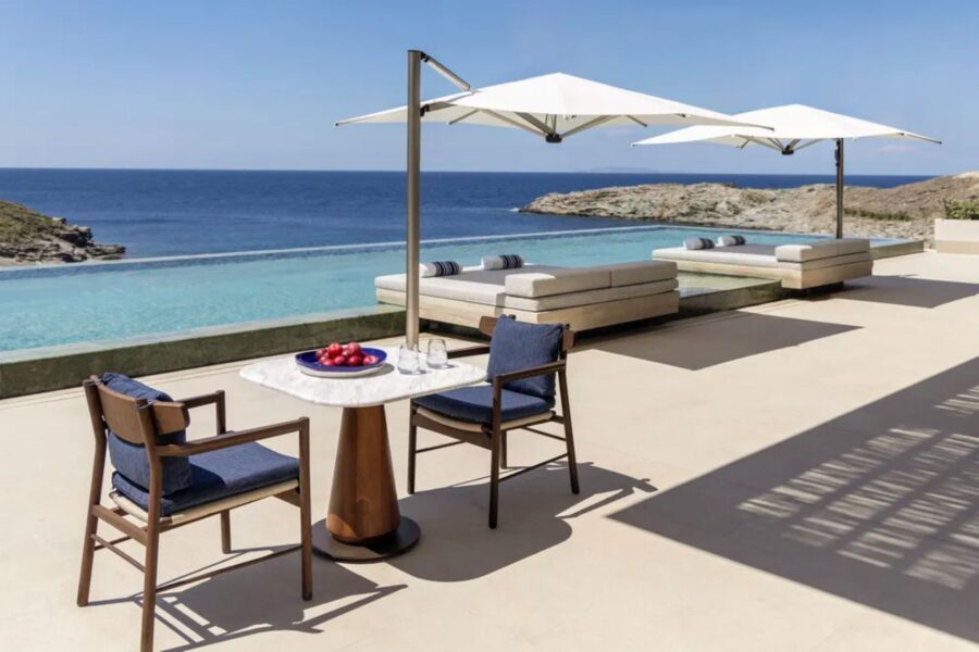 villa-kiki-terrace-infinity-swimmingpool-sea-view-luxury-rental-property-greece