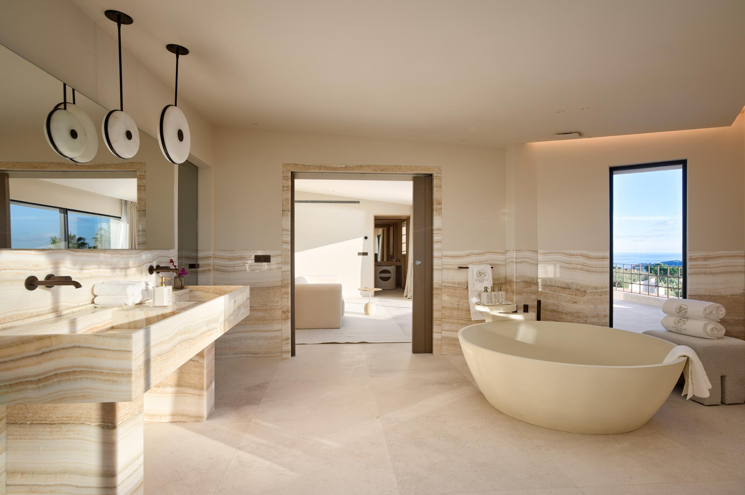 villa-simone-bathroom-bathtub-double-sink-marble-modern-luxury-villefranche