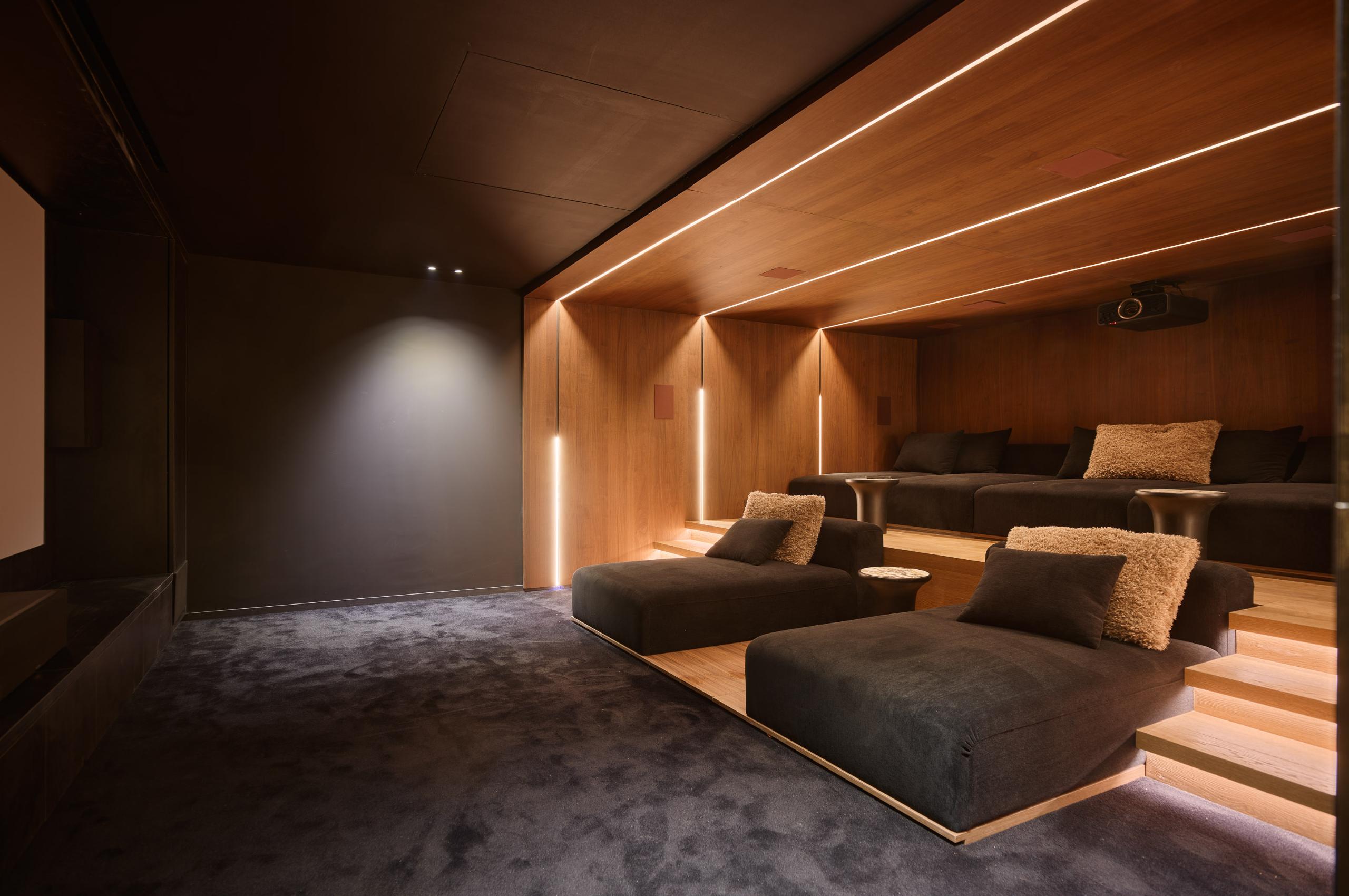 villa-simone-cinema-room-movie-film-nights-family-entertainment-luxury-rental-retreat-villefranche