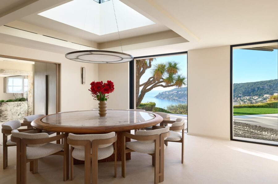 villa-simone-dining-room-sea-view-modern-elegant-design-luxury-villefranche