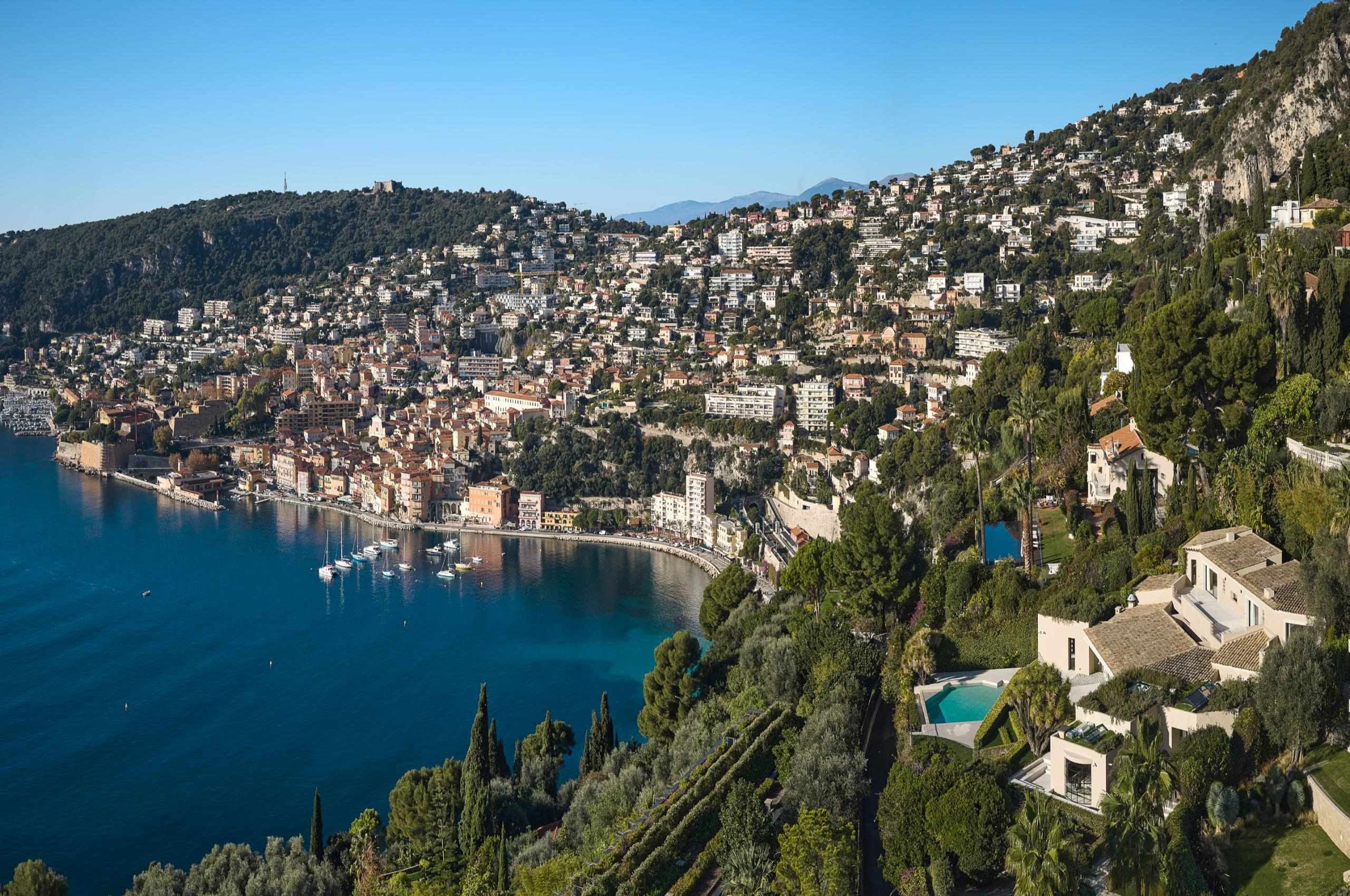 villa-simone-exterior-villa-view-luxury-coastal-exclusive-location-rental-retreat-villefranche