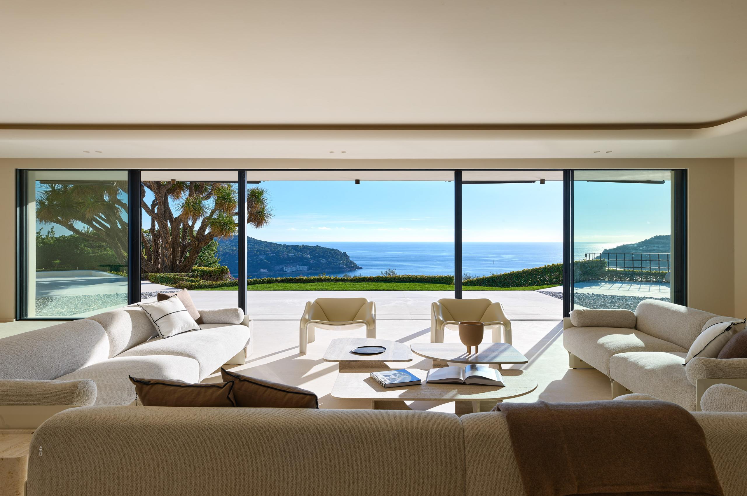 villa-simone-living-room-sea-view-openplan-luxury-rental-retreat-villefranche