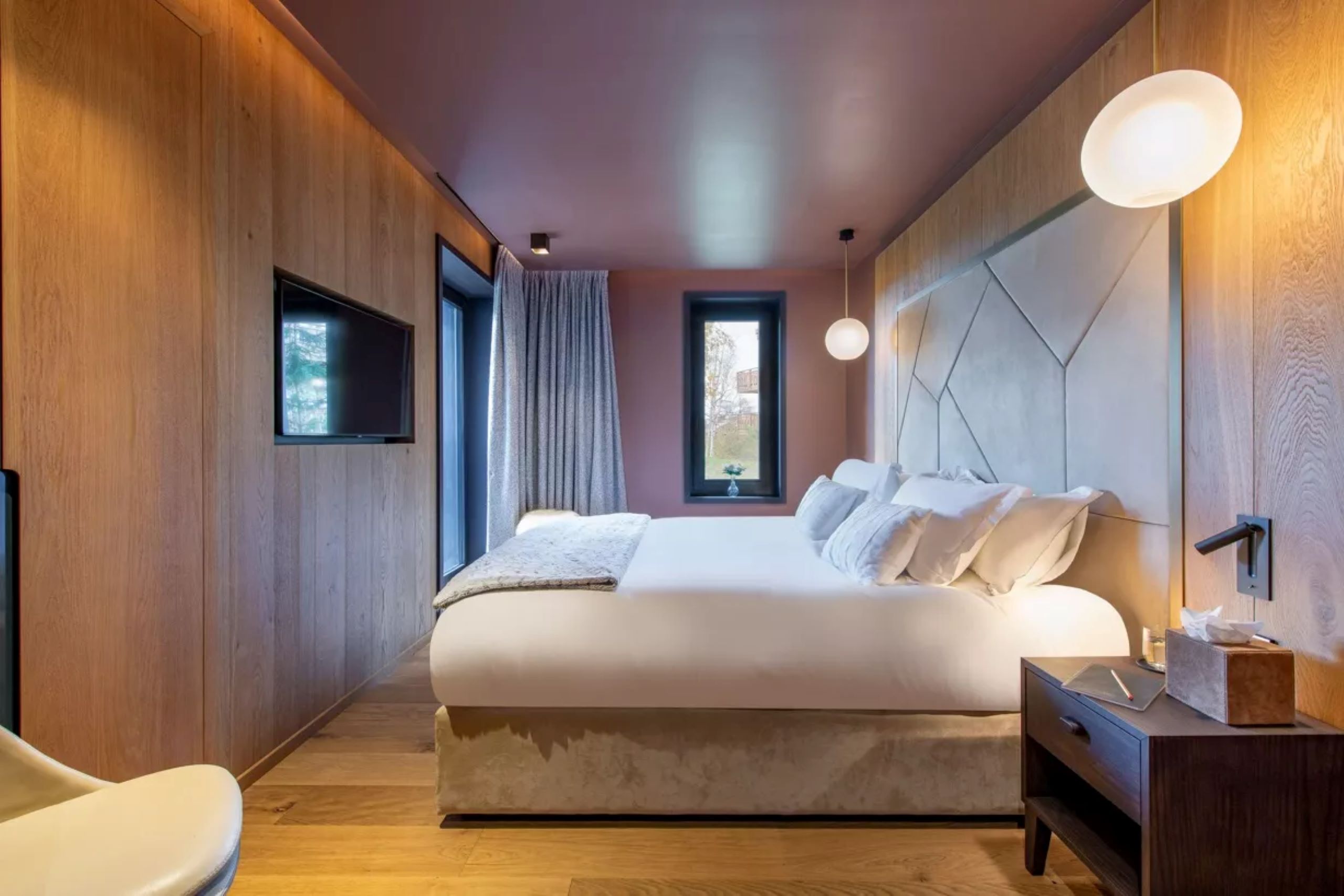 chalet-adele-bedroom-sleek-modern-alpine-interior-luxury-courchevel1650