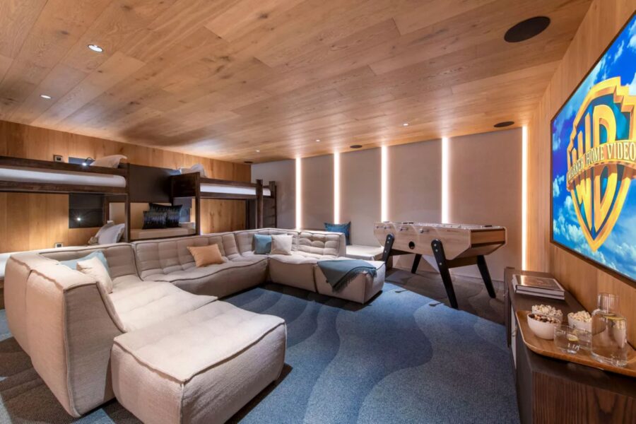 chalet-adele-cinema-room-sleepover-kids-games-room-family-friendly-entertainment-luxury-courchevel1650