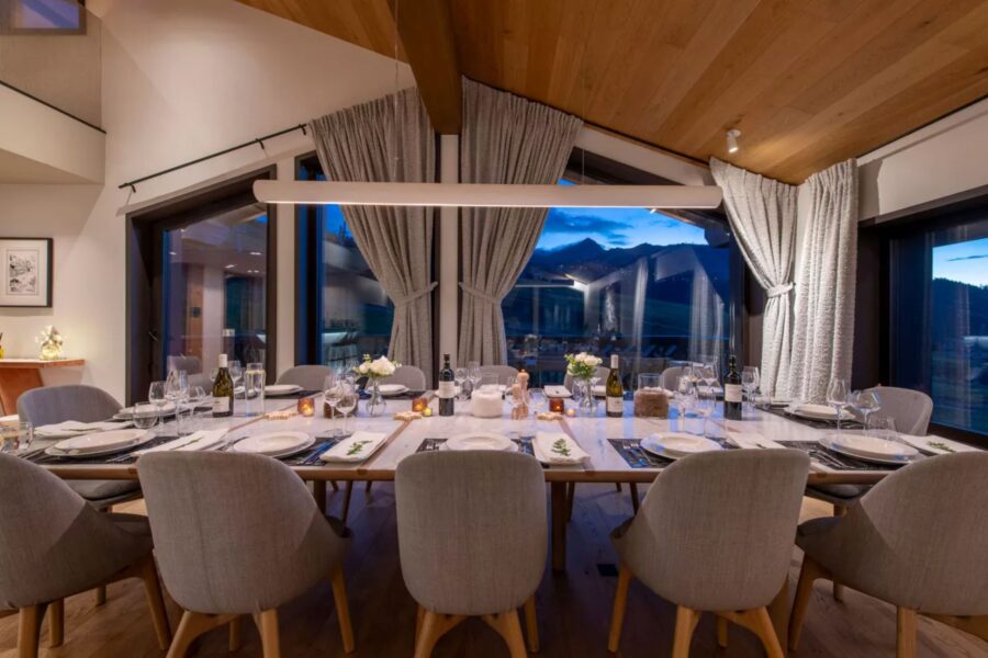 chalet-adele-diningroom-mountain-views-elegant-modern-alpine-interiors-luxury-courchevel1650