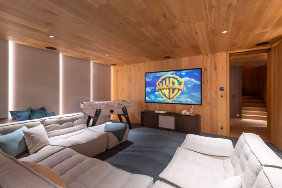 chalet-adele-kidsroom-playroom-cinema-family-friendly-luxury-design-courchevel1650