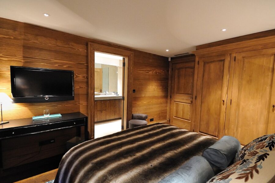 chalet-odile-bedroom-cosy-alpine-retreat-luxury-courchevel1650