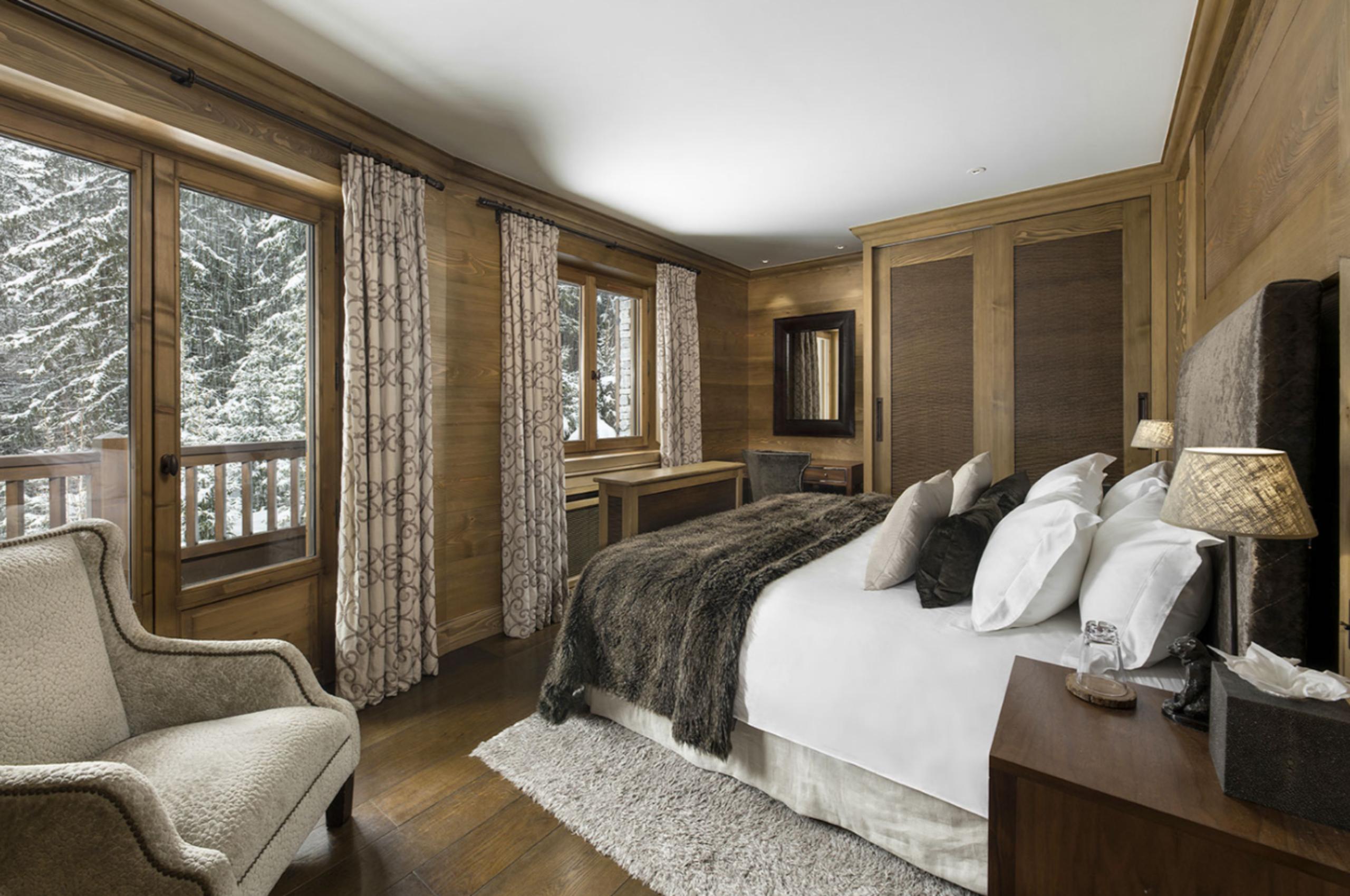 chalet-odile-bedroom-cosy-elegant-alpine-design-scenic-views-luxury-courchevel1650