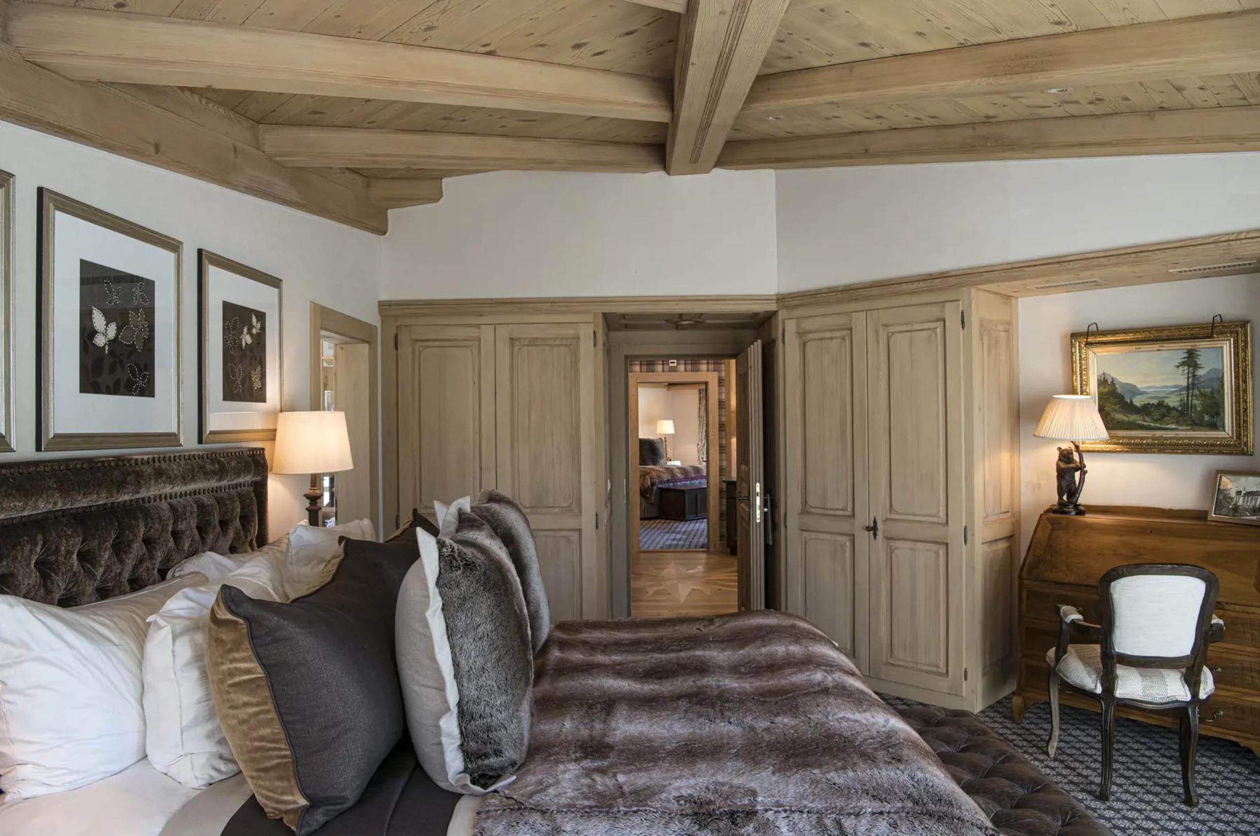 residence-grace-bedroom-traditional-elegant-alpine-luxury-interior-design-gstaad