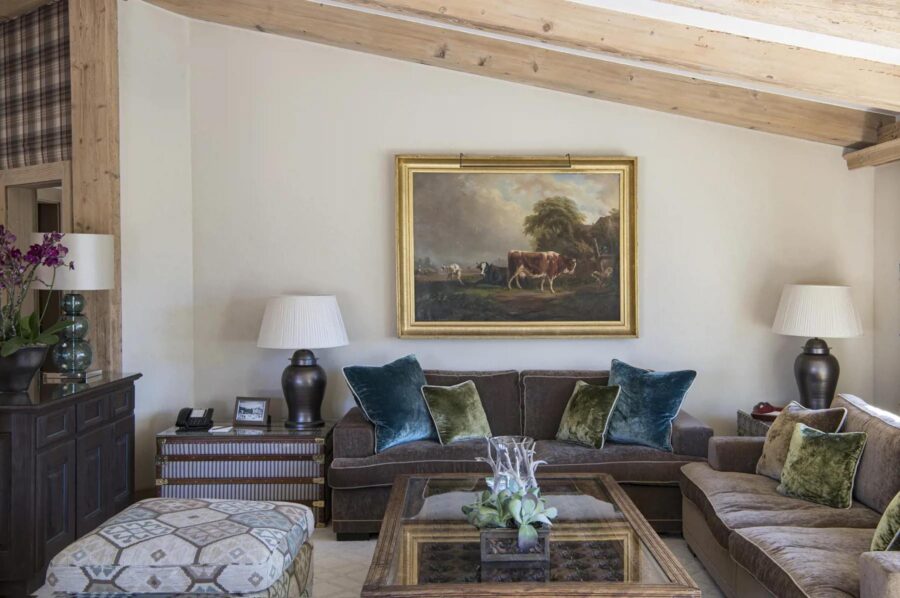 residence-grace-living-room-lounge-grand-traditional-elegant-interior-design-luxury-retreat-gstaad