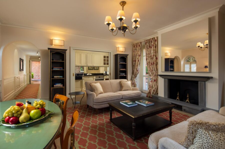 residence-grace-living-room-lounge-kitchen-openplan-fireplace-grand-elegant-interiors-luxury-lakecomo