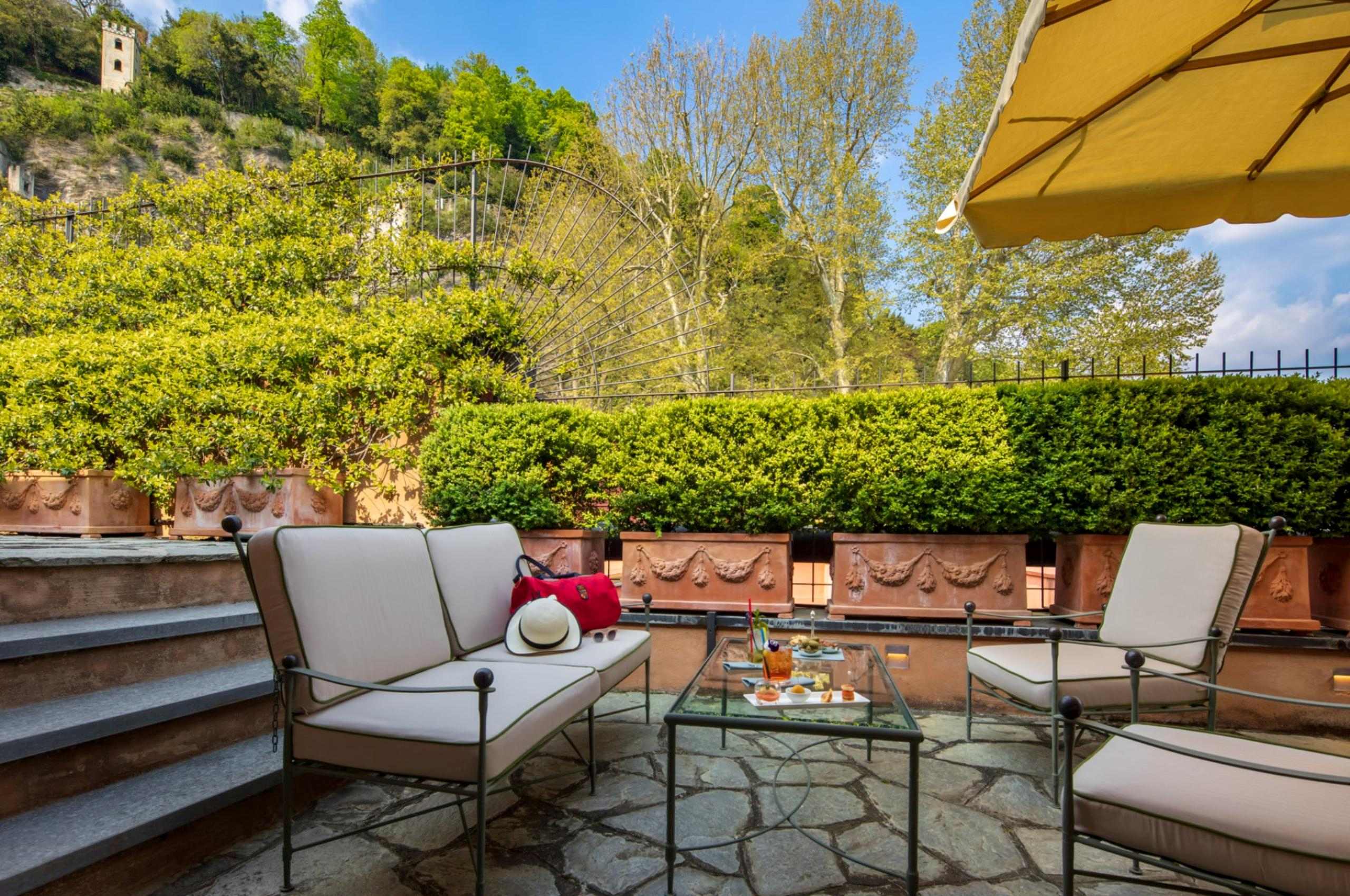 residence-grace-patio-alfresco-lounge-romantic-scenic-views-luxury-lakecomo