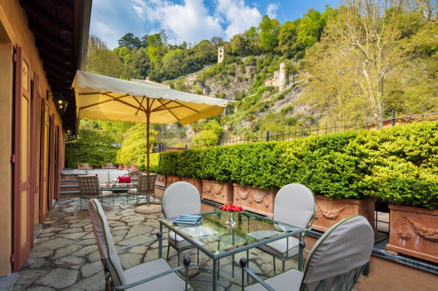 residence-grace-patio-garden-alfresco-dining-lounge-scenic-views-luxury-lakecomo