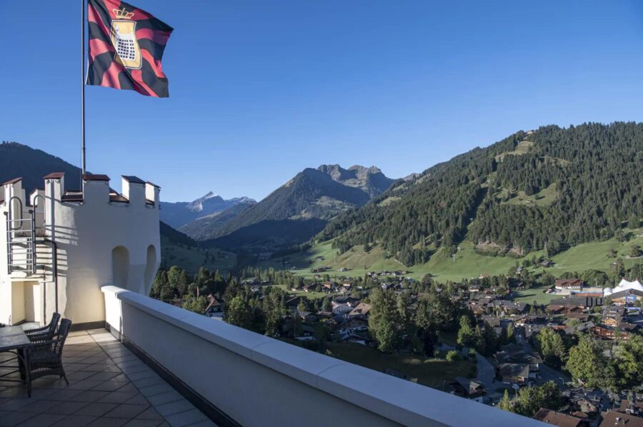 residence-grace-terrace-scenic-alpine-countryside-views-luxury-rental-retreat-gstaad
