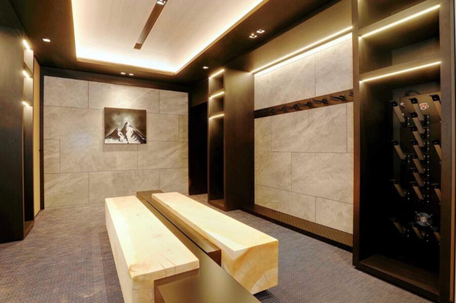 residence-kailey-ski-room-boot-room-prime-location-skiin-skiout-luxury-retreat-courchevel1850