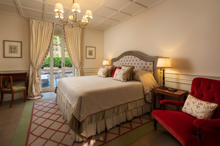 residence-monica-bedroom-garden-access-grand-elegant-interior-luxury-lakecomo