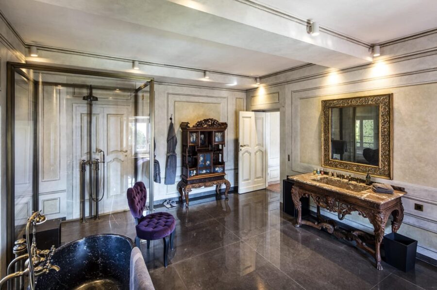 villa-allegra-bathroom-bathtub-walk-in-shower-ornate-sink-luxury-interiors-lakecomo