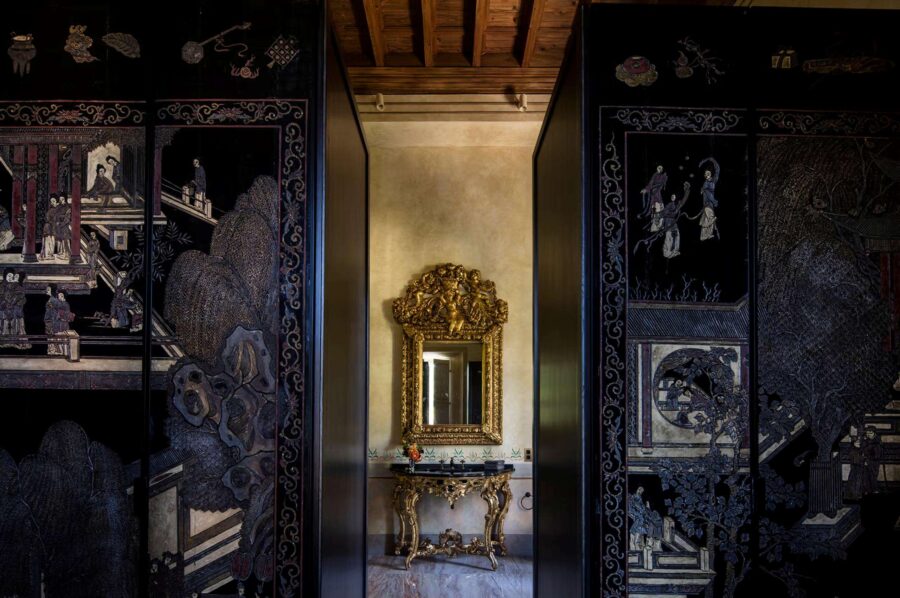 villa-allegra-bathroom-sink-intricate-ornate-design-artwork-opulence-luxury-lakecomo