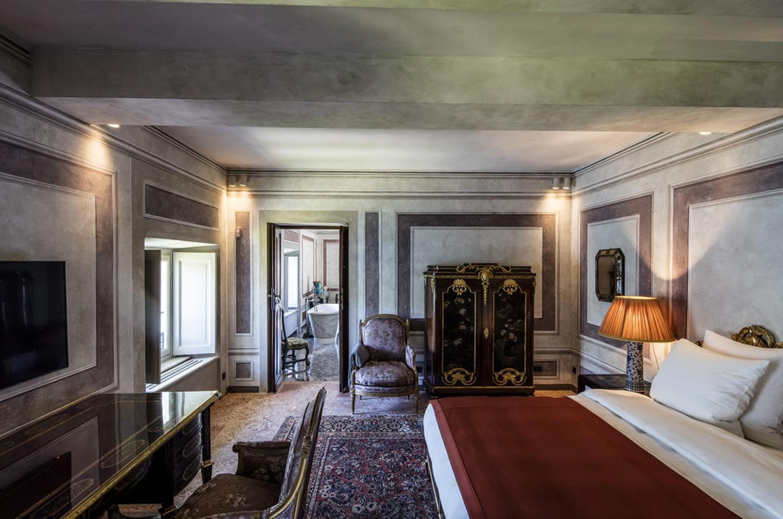 villa-allegra-bedroom-ensuite-ornate-elegant-traditional-design-luxury-lakecomo