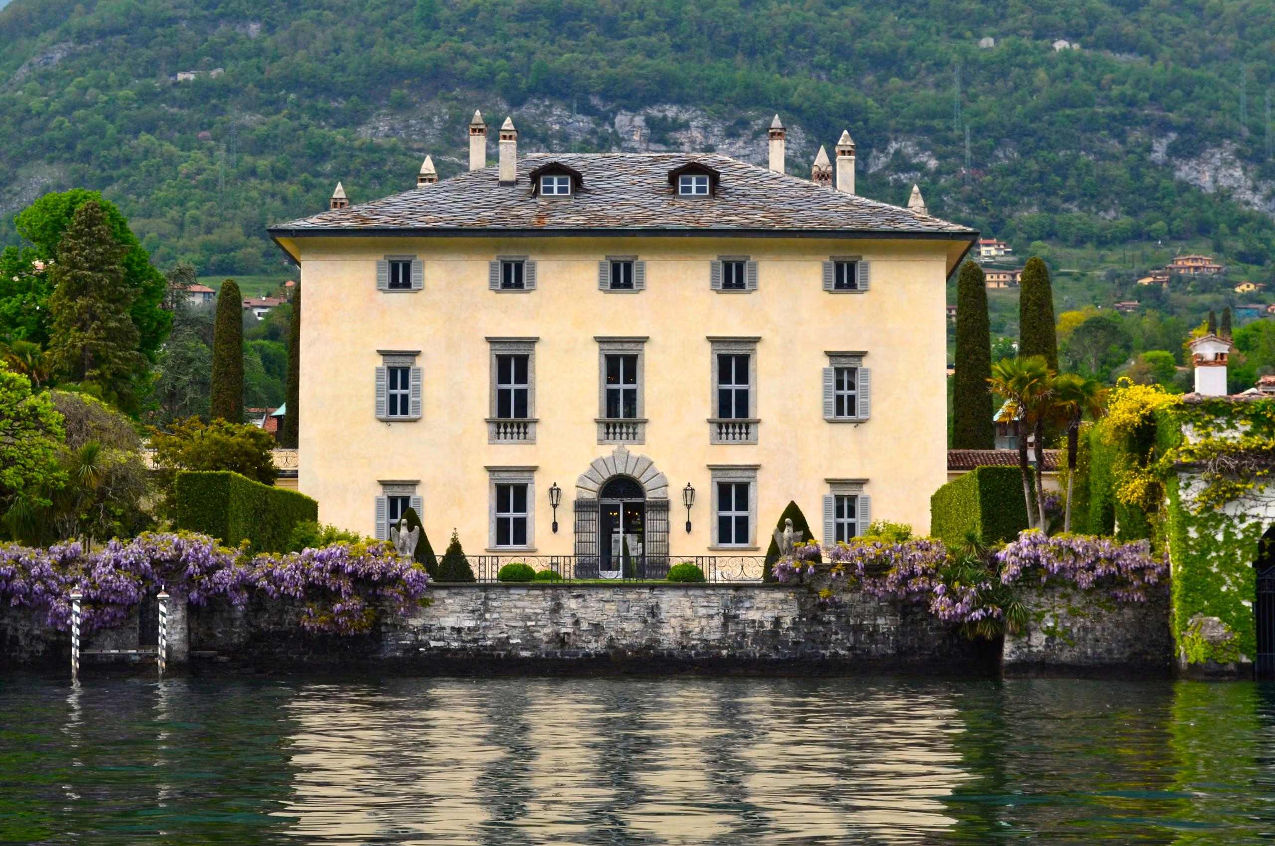 villa-allegra-exterior-waterfront-property-lake-side-views-scenic-surroundings-spacious-grounds-luxury-lakecomo