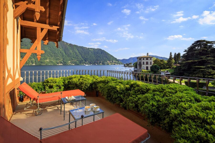 villa-carla-balcony-sunloungers-scenic-lake-views-luxury-lakecomo