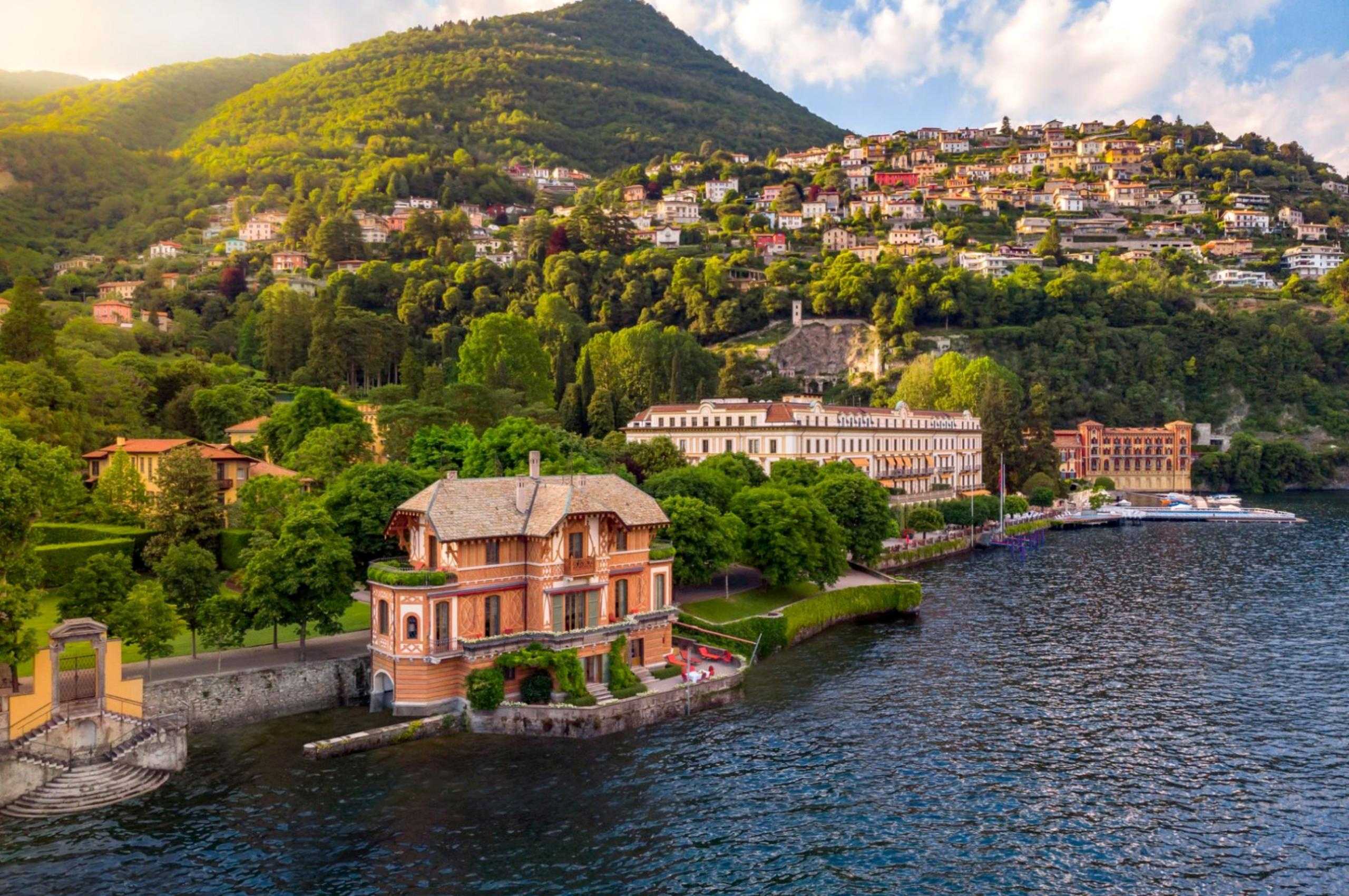 villa-carla-exterior-elegant-lakefront-rental-retreat-luxury-destination-lakecomo