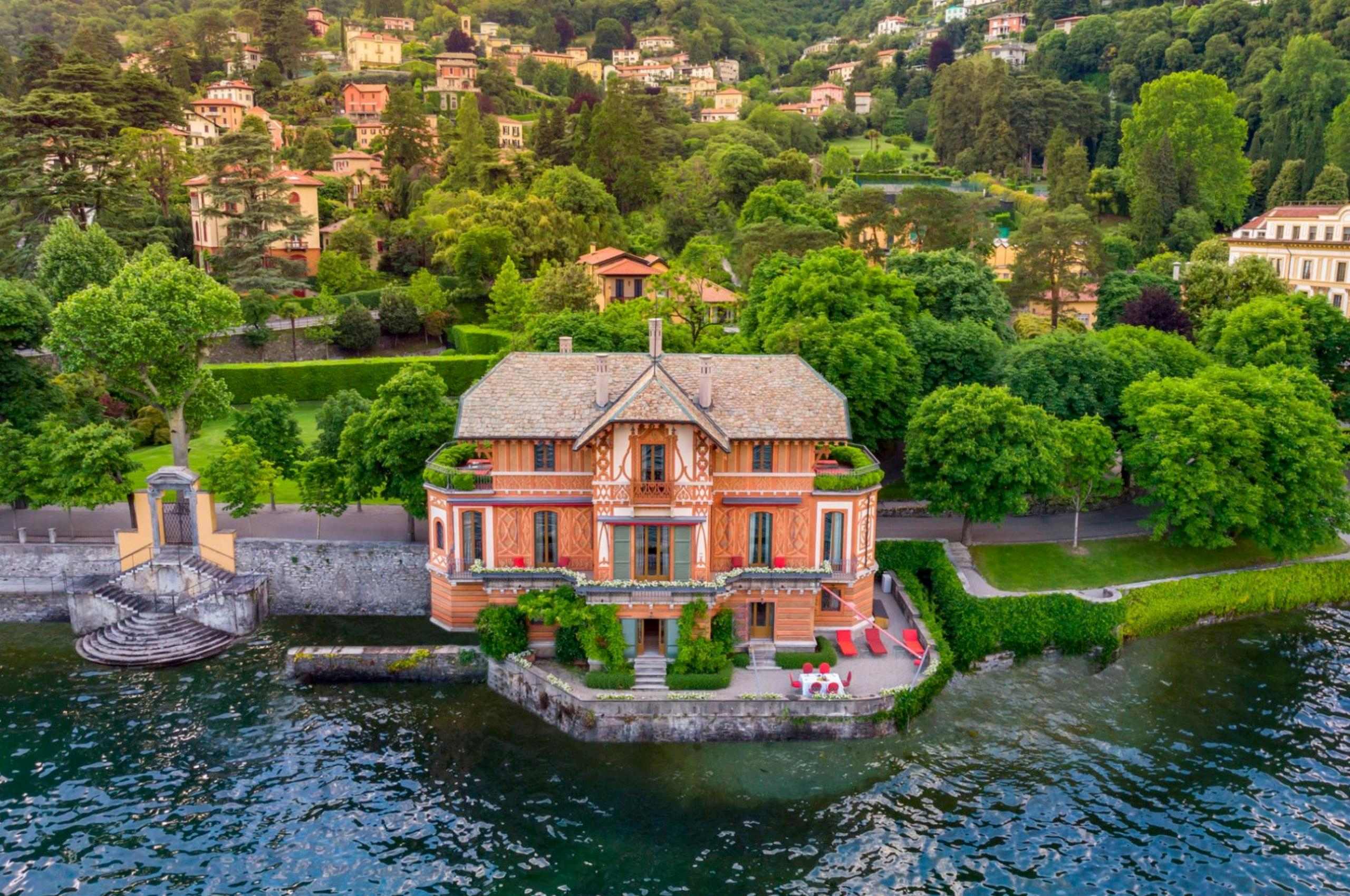 villa-carla-exterior-lakefront-property-scenic-waterfront-views-luxury-lakecomo