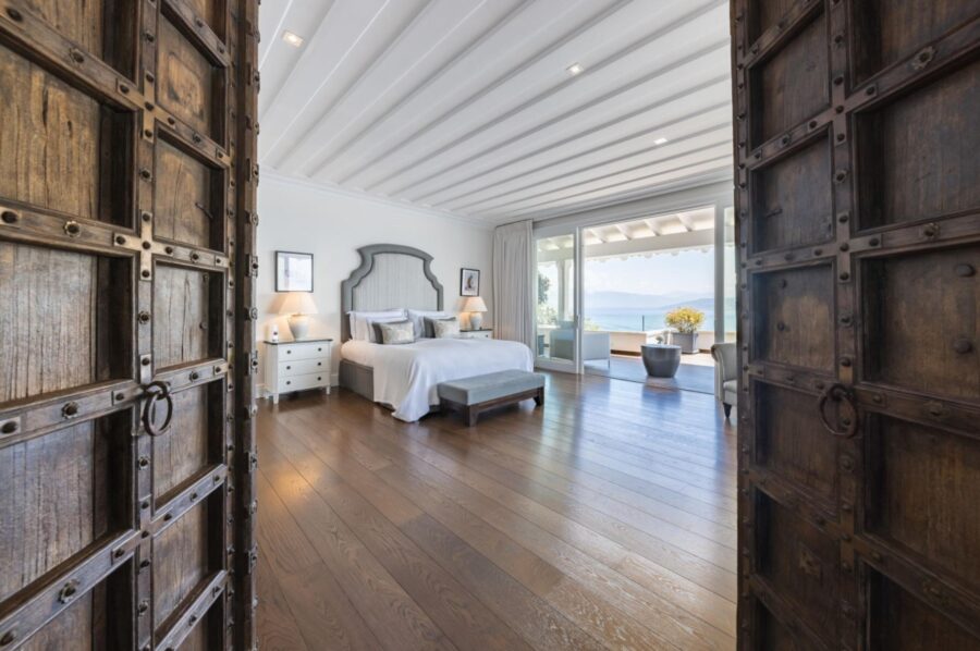villa-chara-bedroom-balcony-sea-view-grand-elegant-design-luxury-corfu